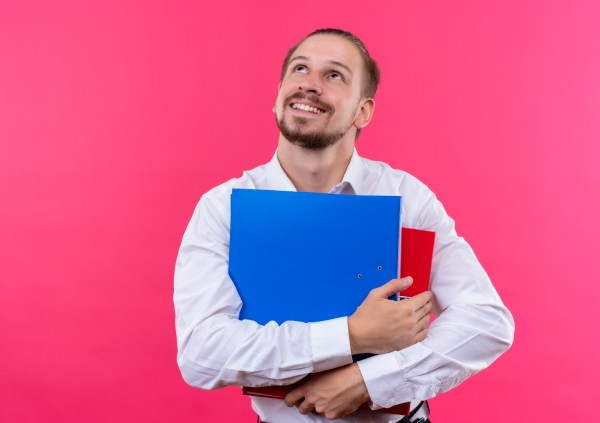 Stages à la Commission européenne administratif ou traduction